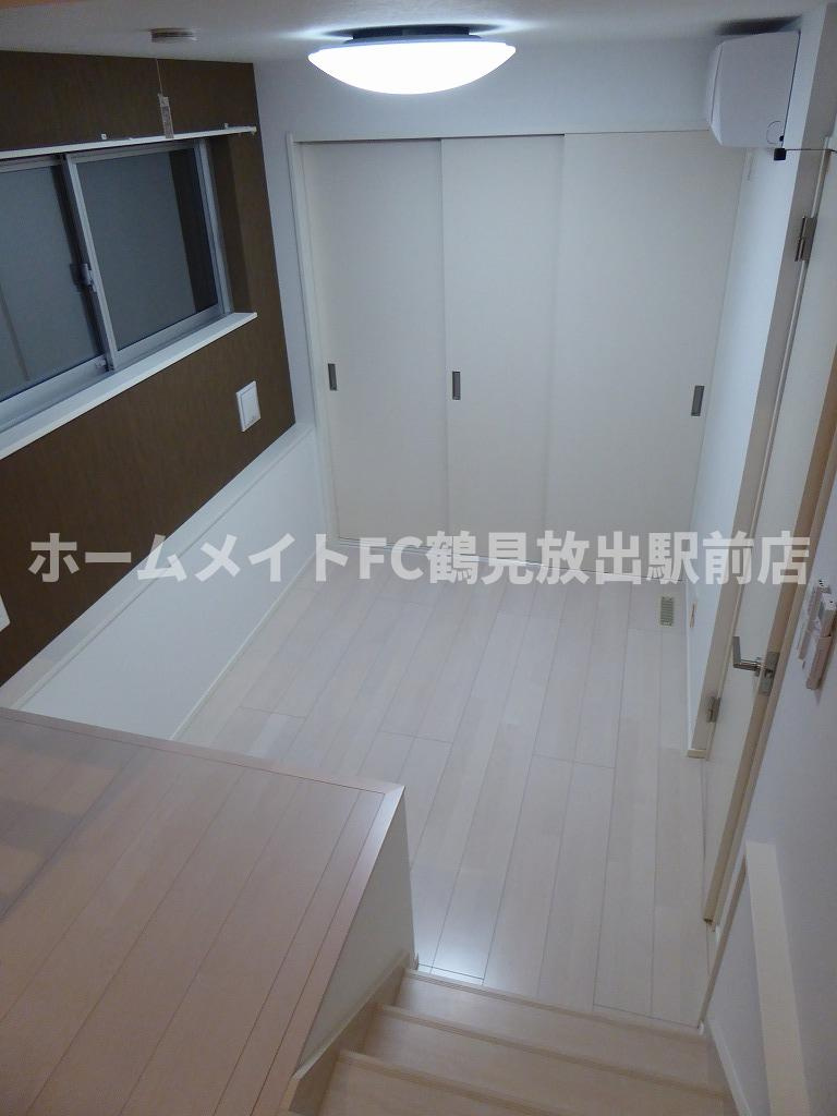 大阪市鶴見区今津南１丁目のアパートの洋室