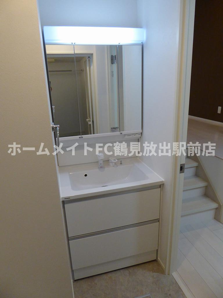 大阪市鶴見区今津南１丁目のアパートの独立洗面台