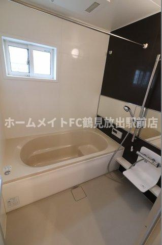 東大阪市森河内西１丁目のアパートの浴室