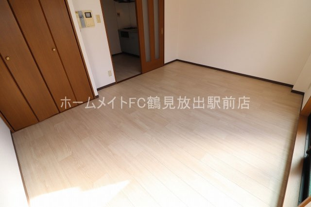 大阪市鶴見区今津南４丁目の賃貸マンションの洋室
