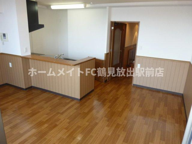 大阪市鶴見区放出東１丁目の賃貸マンションの居間・リビング
