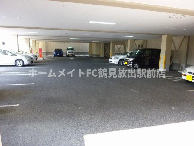 大阪市鶴見区放出東１丁目の賃貸マンションの駐車場
