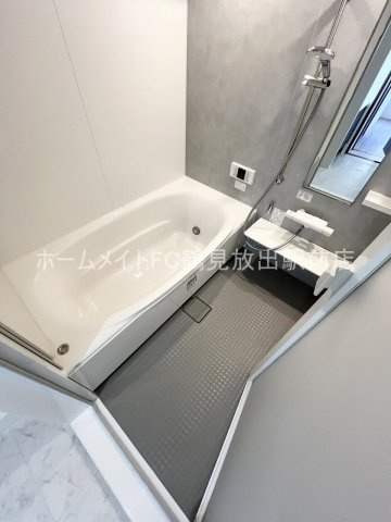大阪市城東区永田２丁目のアパートの浴室