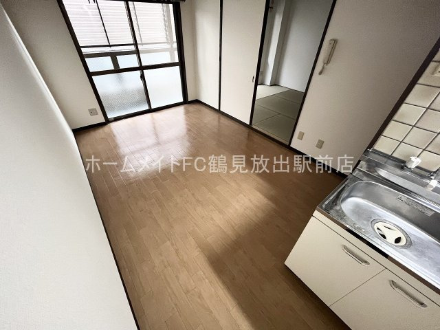 大阪市城東区諏訪１丁目の賃貸マンションの内装