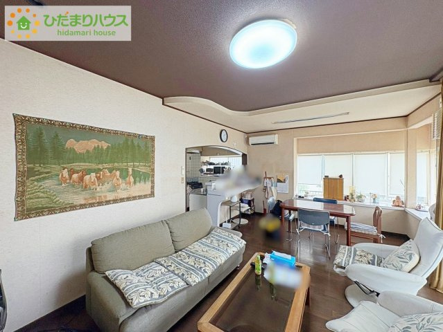 日立市西成沢町2丁目　中古戸建の居間・リビング|南向きで日当たり良好(^^♪