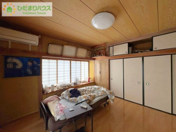 日立市西成沢町2丁目　中古戸建の洋室|机にベットを置けば子供部屋の完成です！