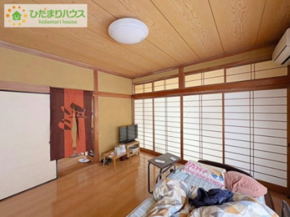 日立市西成沢町2丁目　中古戸建の洋室|和の風情を演出する内障子付！
