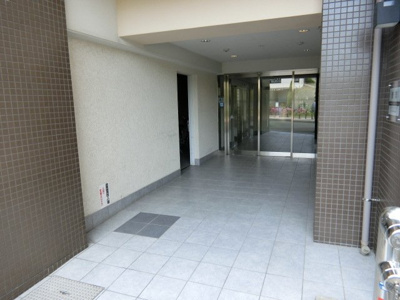 【エントランス】 | アンソレイユ茨木中津町