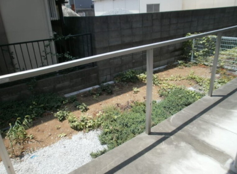 ラーク　Bの庭