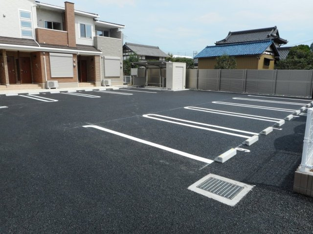 サン　ガーデンの駐車場|駐車場
