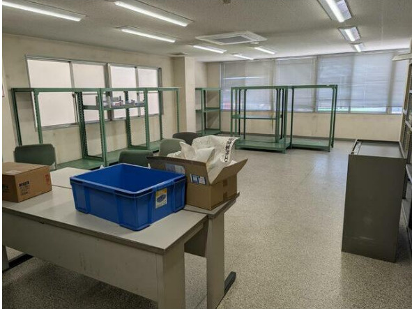 豊田新町豊田営業所の内装
