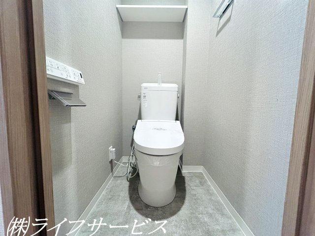 【トイレ】 | シャルム野中南公園 | 温水洗浄便座付トイレ