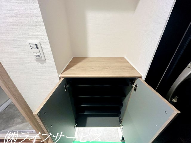 【玄関】 | シャルム野中南公園 | 玄関／シューズボックスあり