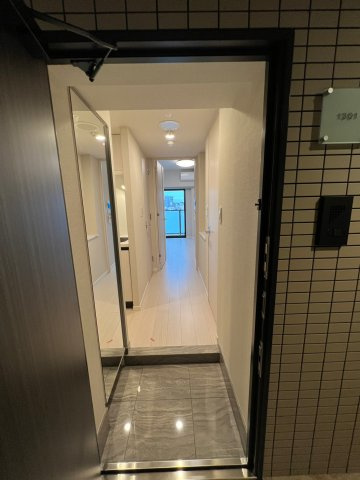 DIPS上野NORTHの玄関|収納もある玄関です