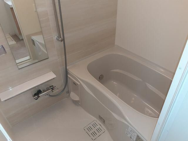 アルカンシェル子安通の浴室