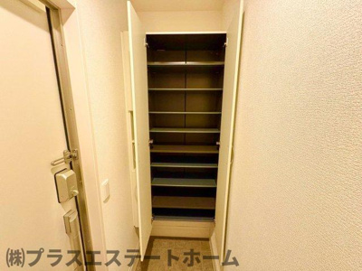 【内装】 | fika蓮宮
