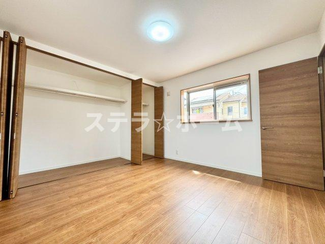 片山町4 中古戸建の洋室|個人の部屋や寝室として使える洋室です