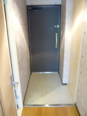 クレール蛍池の玄関