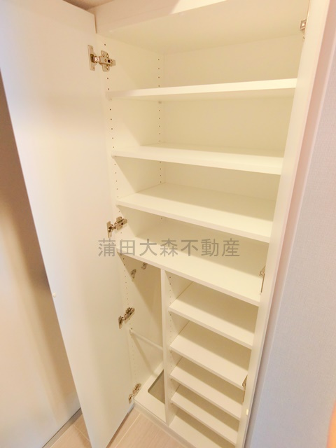 デュオフラッツ大森Eastの設備|シューズボックス