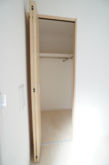 川口市並木２丁目の賃貸マンションの収納