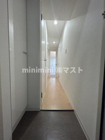 大阪市西区本田４丁目の賃貸マンションの玄関