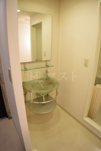 大阪市西区新町３丁目の賃貸マンションの洗面所|※別号室参考写真