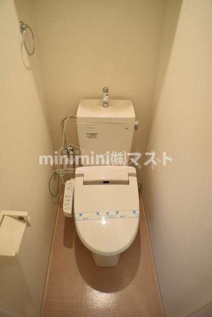 大阪市西区新町１丁目の賃貸マンションのトイレ
