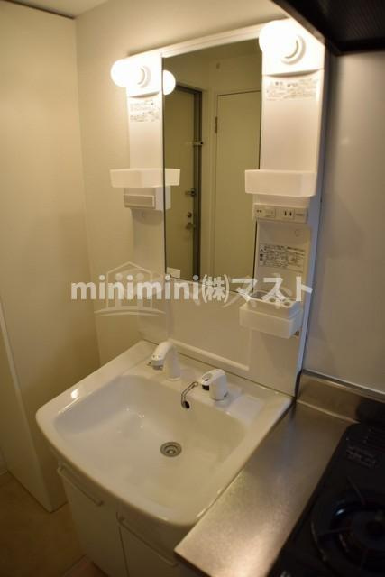 大阪市西区新町１丁目の賃貸マンションの洗面所