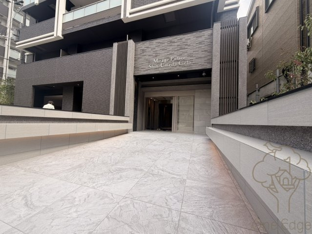 ミラージュパレス新梅田Cieloのエントランス