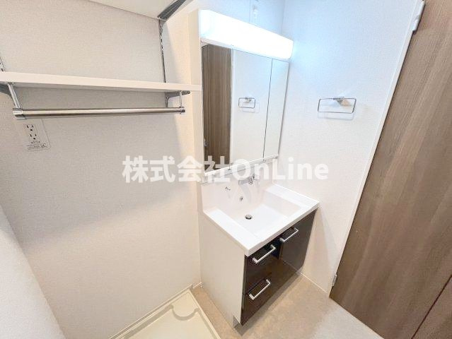 山本町北８丁目アパート（０２８０５１９０１）の独立洗面台