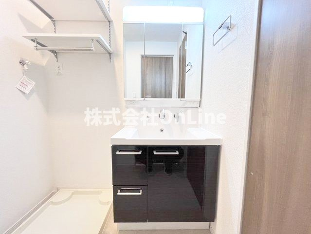 山本町北８丁目アパート（０２８０５１９０１）の独立洗面台