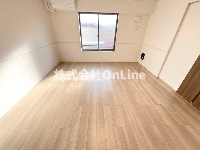 山本町北８丁目アパート（０２８０５１９０１）の洋室