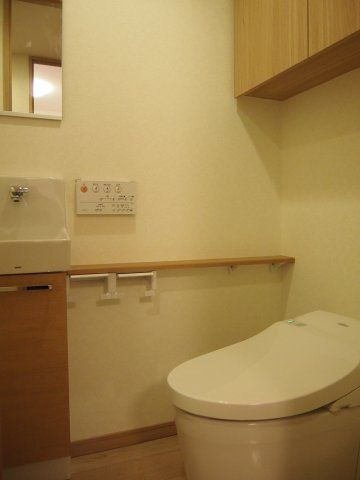 ルーブル王子本町のトイレ