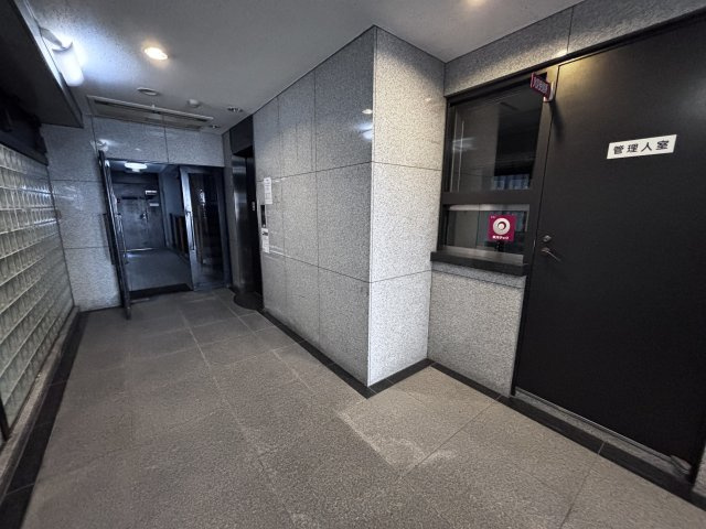 大阪市中央区南久宝寺町１丁目の店舗事務所のロビー