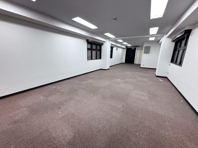 大阪市中央区南久宝寺町１丁目の店舗事務所の内装