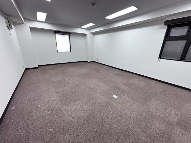 大阪市中央区南久宝寺町１丁目の店舗事務所の内装