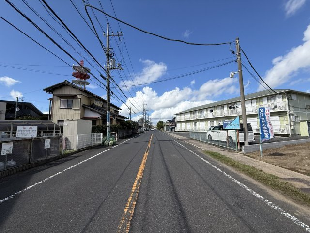 【太陽光発電システム付】東金市東金新築戸建の前面道路含む現地写真