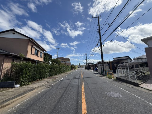 東金市東金新築戸建の前面道路含む現地写真