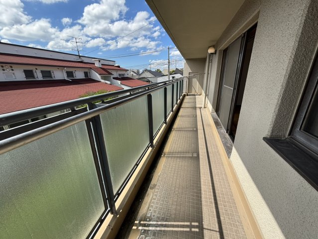 ファミーユ住吉牛神前北棟のバルコニー