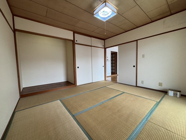 ファミーユ住吉牛神前北棟の和室