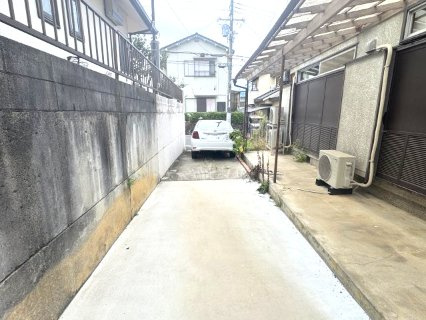 阪南市舞３丁目　中古住宅の前面道路含む現地写真