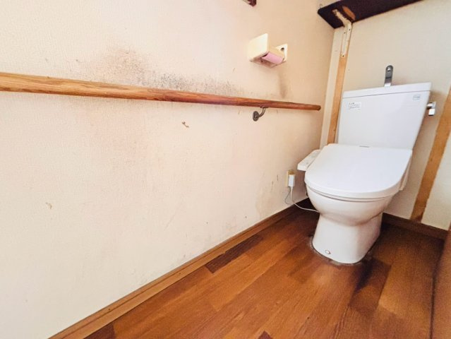 笠間市下市毛　中古戸建のトイレ