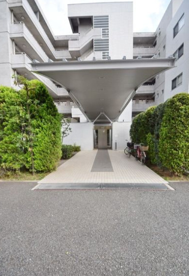 アーバンコート南烏山のエントランス