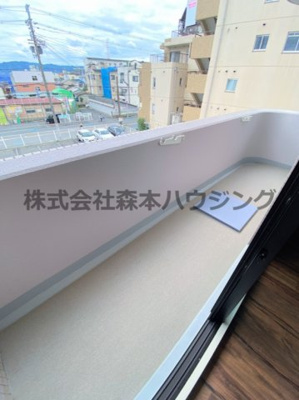 【バルコニー】 | 　グランデージハヤミ | 開放的で明るい空間を演出してくれるバルコニーです