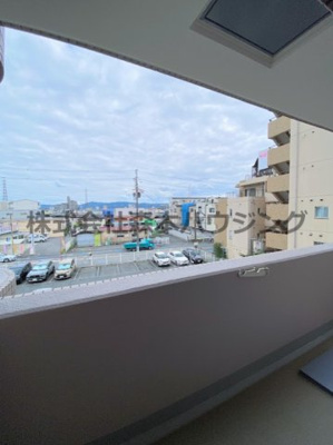 【展望】 | 　グランデージハヤミ | 室内からの眺望です