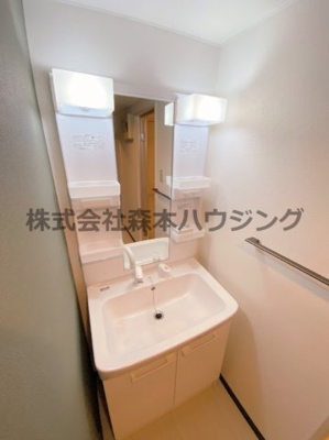 【独立洗面台】 | 　グランデージハヤミ | 朝の身支度には欠かせない独立洗面化粧台