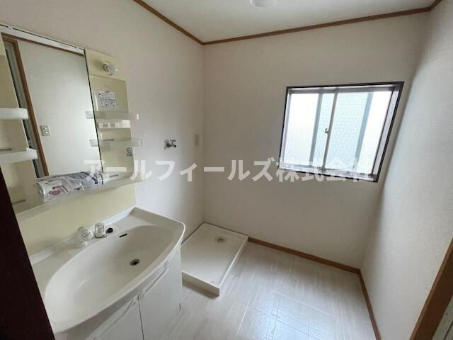 中村ビルの洗面所