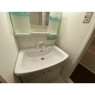 芦屋市津知町の賃貸マンションの洗面所