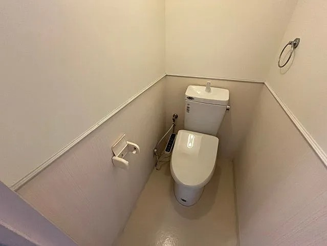 芦屋市津知町の賃貸マンションのトイレ