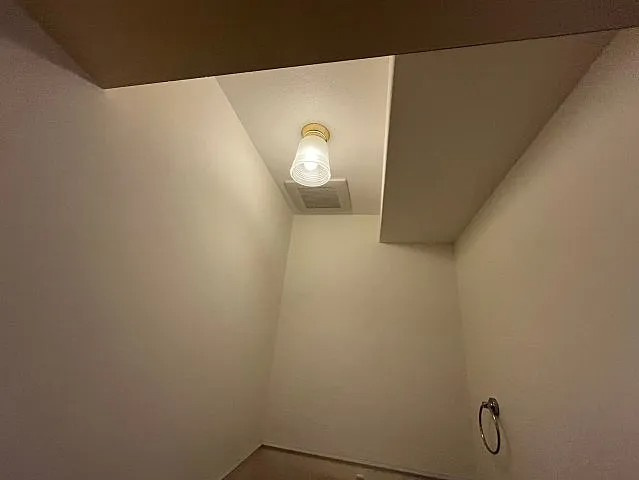 芦屋市津知町の賃貸マンションのトイレ